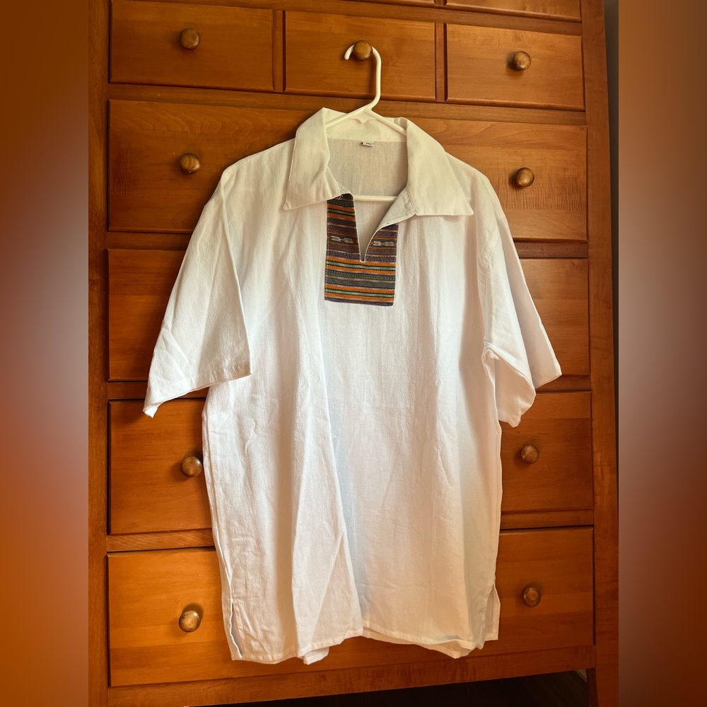 XL Men's Guatemalan shirt in 100% cotton manta fabric with traditional trim